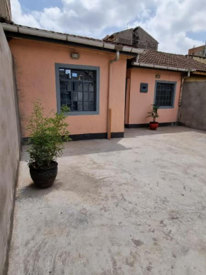 Lux Suites Donholm Family Bungalow